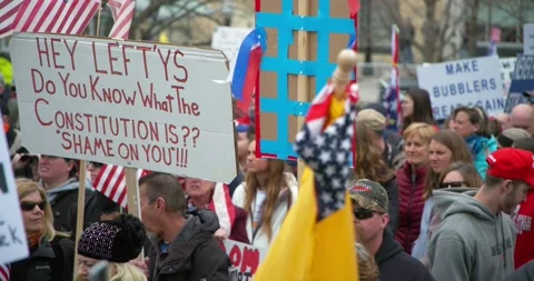 Protestors gather to demand the re-opening of the state during COVID-19 Stock-Footage 131317047