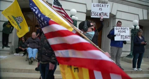 Protestors gather to demand the re-opening of the state during COVID-19 Stock-Footage 131317302