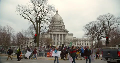 Protestors gather to demand the re-opening of the state during COVID-19 Stock-Footage 131319048
