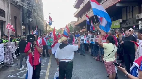 Protests break out in Paraguay over alleged judicial corruption scandal, PARAGUA Stock-Footage 301665718