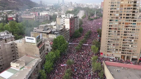 Protests in Chile Video stock 135220132