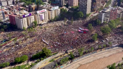 Protests in Chile Video stock 141488552
