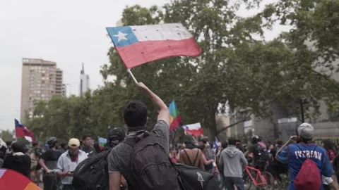 Protests continues on Chile's capital. Stock Footage 136341192