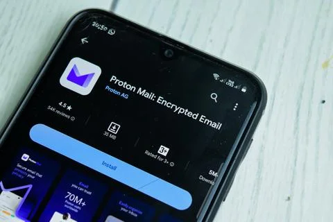 Proton Mail: Encrypted Email application on Smartphone screen. Stock Photos