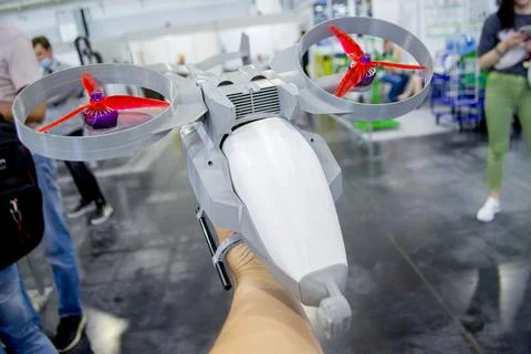 Prototype model helicopter printed on 3d printer close-up. Foto stock