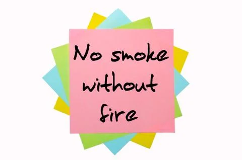 Proverb " no smoke without fire " written on bunch of sticky notes Foto stock