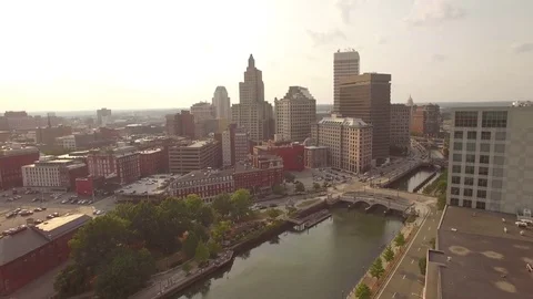 Providence Rhode Island ESTABLISHING/b-roll DRONE DAYTIME Stockbeeldmateriaal 69763728