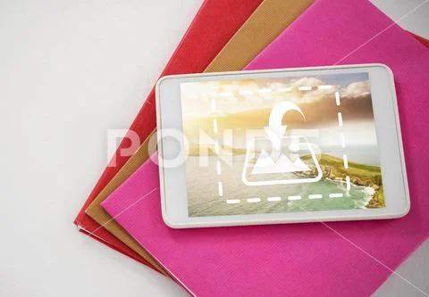 PSD template of digital tablet with icon incoming message sign on files Modello PSD
