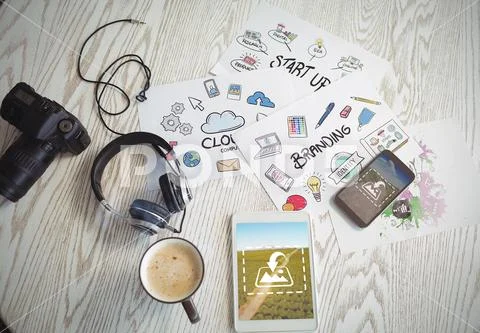 PSD template of various technologies with colorful charts and coffee on table Modello PSD