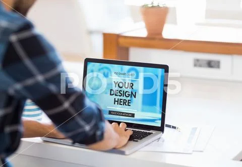 PSD website design template on the laptop screen PSD Template