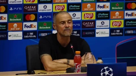 PSG coach highlights confidence boost after 2-1 victory over Barcelona, Spain, E Stock Footage 318206372