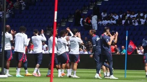 PSG training and Children's Day celebration, París, FR - 24 May 2023 Vídeos de archivo 242031453