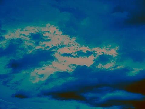 Psychedelic Teal Peach Duotone Dramatic Cloudscape Pink Lit Cloud Mass Abst.. Stockfoto's