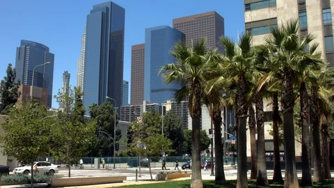 Public bus crosses intersection in Los Angeles Downtown in Los Angeles, 4K 動画素材 102148177
