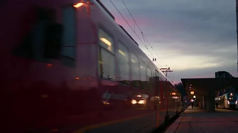 Public passenger train leaving main train station, Ljubljana city, Slovenia Stockbeeldmateriaal 171105085