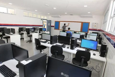  public school computer lab aracatu, bahia, brazil - july 7, 2023: A stude... Foto stock