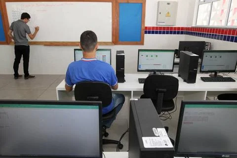  public school computer lab aracatu, bahia, brazil - july 7, 2023: A stude... 库存照片