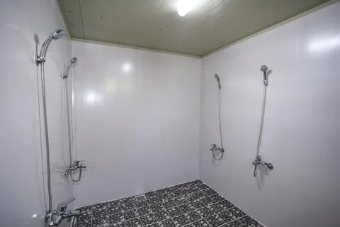 Public Shower Room Facility Фото