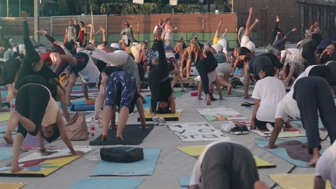 Public Yoga lesson Stock Footage 112265589