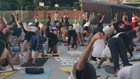 Public Yoga lesson Stock Footage 112265775