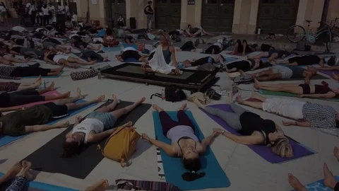 Public Yoga lesson Stock Footage 116747697