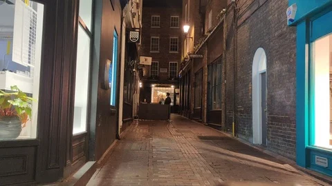 PUBS CLOSE DURING COVID-19 OUTBREAK CENTRAL LONDON LOCKDOWN, 4K Stock Footage 126433528
