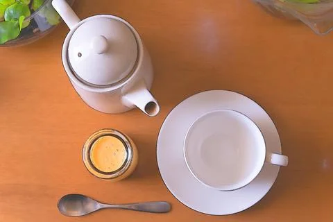 Pudding and white tea set Stock-Fotos