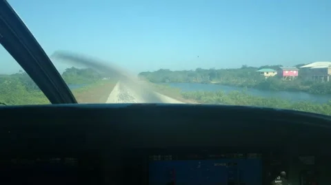 Puddle Jumper Taking Off Vidéo 66427717