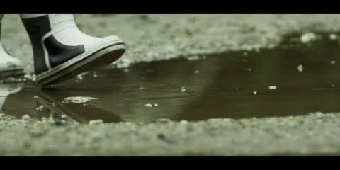 Puddle Jumping Stockbeeldmateriaal 20612220