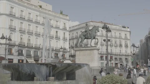 Puerta del Sol, Madrid, 4k, sLog2 Stock Footage 95653268