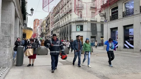 Puerta del Sol Square, Madrid 4K 스톡 동영상 223406280