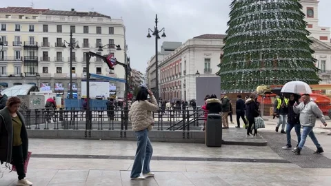 Puerta del Sol Square, Madrid 4K 스톡 동영상 223406302