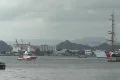 Puerto Rico - The Eagle  tall slailing ship approaching pier 2 Vidéos