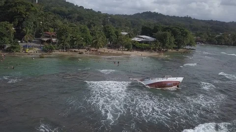 Puerto Viejo, CR [Drone pan] Video stock 114903053