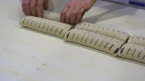 Puff on conveyor Vídeo Stock 34270960