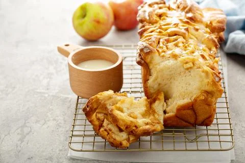 Pull apart apple and cinnamon bread Stock Photos