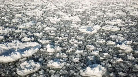 Pull away from ice flow 스톡 동영상 86623614