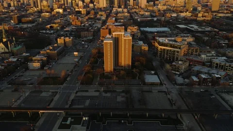 Pull Away, Sunset - Chicago Skyline [4k] Video stock 106911949