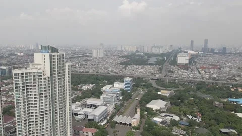 Pull away view of the city by the sea Stock Footage 259788591