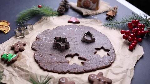 Pull back of Christmas table dish while preparing. Stock Footage 167427858