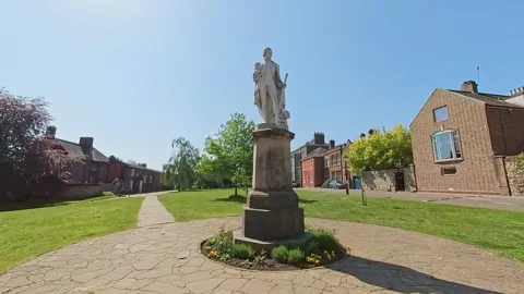 Pull back  shot of the Lord Nelson statue, Norwich Stock-Footage 242414176
