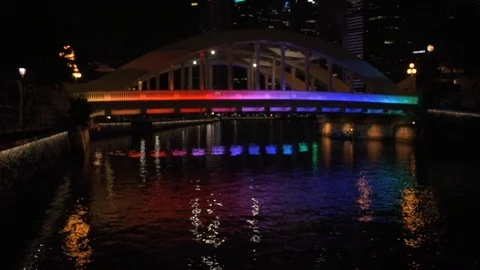 Pull Focus Shot of the Elgin Bridge With Rainbow Lights at Night, Singapore Stock Footage 109535449