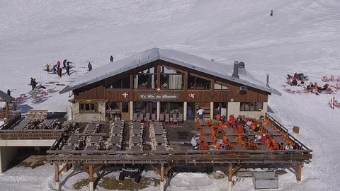 Pull out Roc des Blanchets zoom out post process Stock Footage 128974568