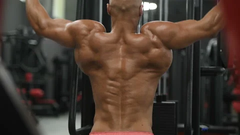 Pull-ups exercises in gym Video stock 131383899