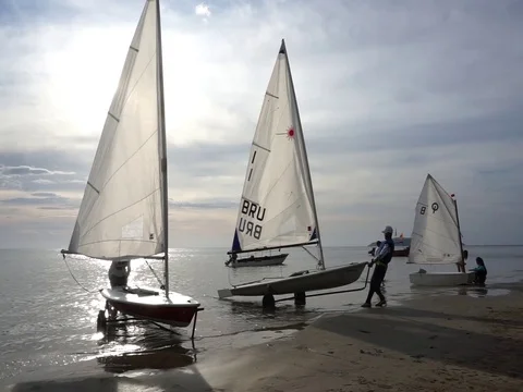 Pull yacht to shore Stock Footage 124830668