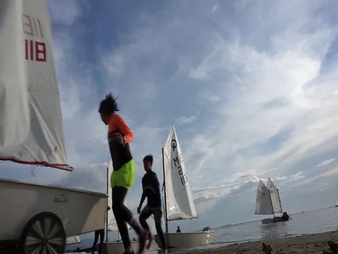 Pull yacht to shore Video stock 124830804