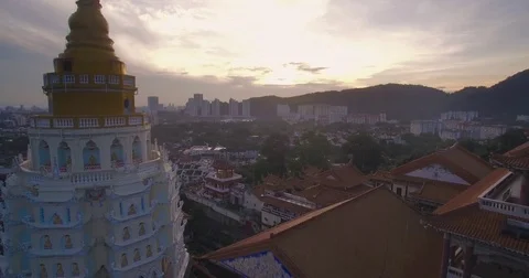 Pullback Reveal of White Pagoda at Kek Lok Si, Penang, Malaysia Stock Footage 75597634