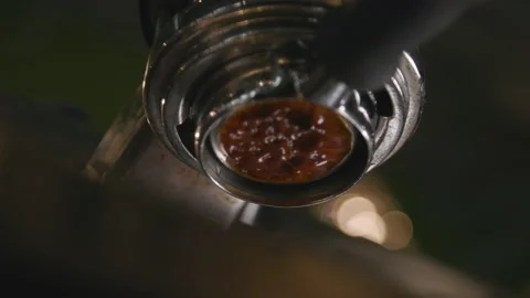 Pulling an Espresso Shot 스톡 동영상 230190384