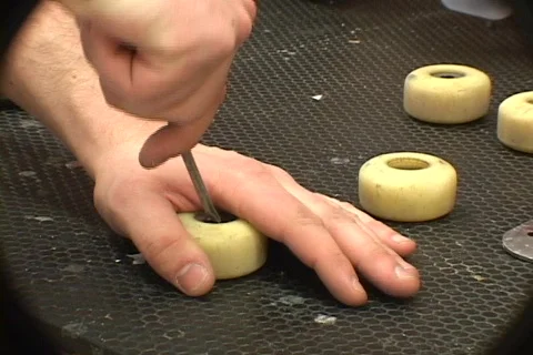 Pulling of the old bearing Video stock 380555