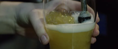 Pulling pint of beer Stock Footage 59947473